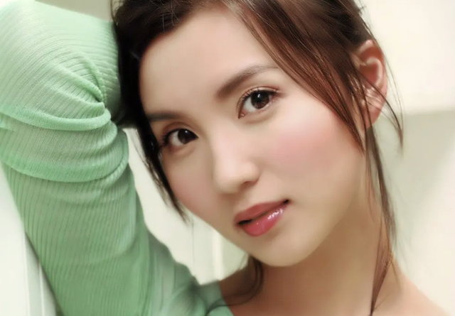 “情史干凈”的8位性感女星，不濫情，不炒作，每一個都堪稱清流