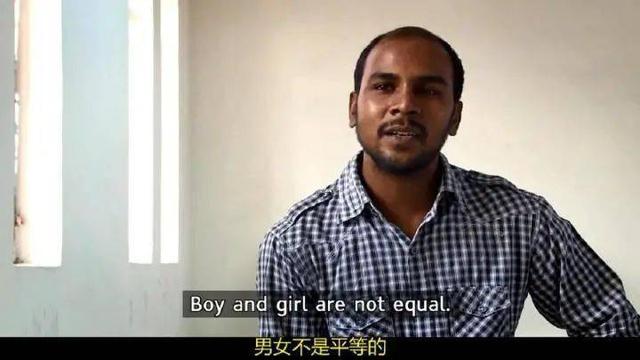 一位女性新冠患者，在救護車上被強奸了
