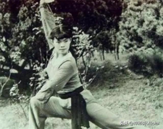 中國(guó)美女飛賊宋蓮萍，獨(dú)門(mén)輕功無(wú)人能敵，六米高臺(tái)一躍而下