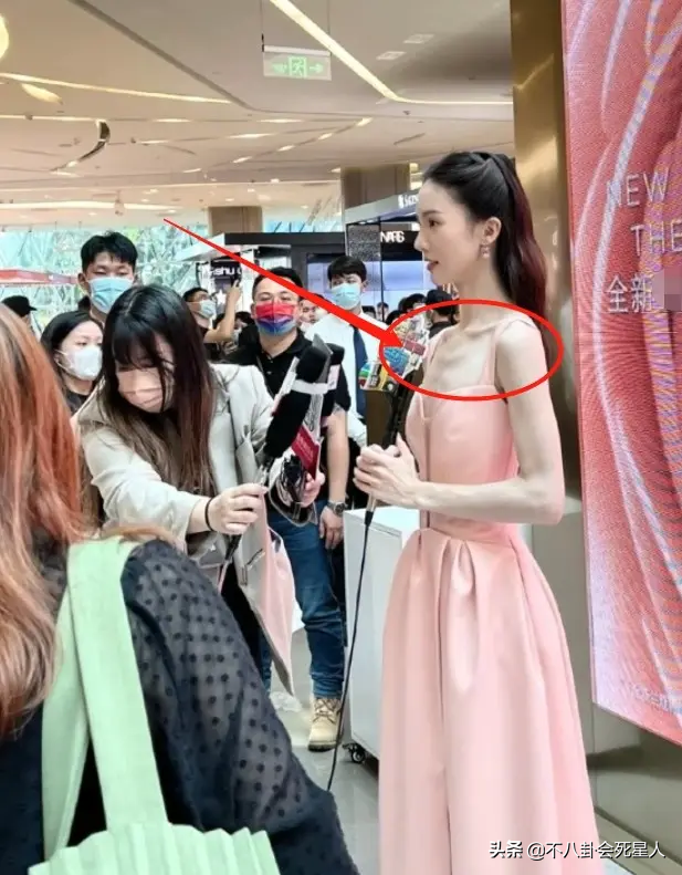看臉絕美，身材卻干癟，排骨胸，五五分，這10位女星太可惜了