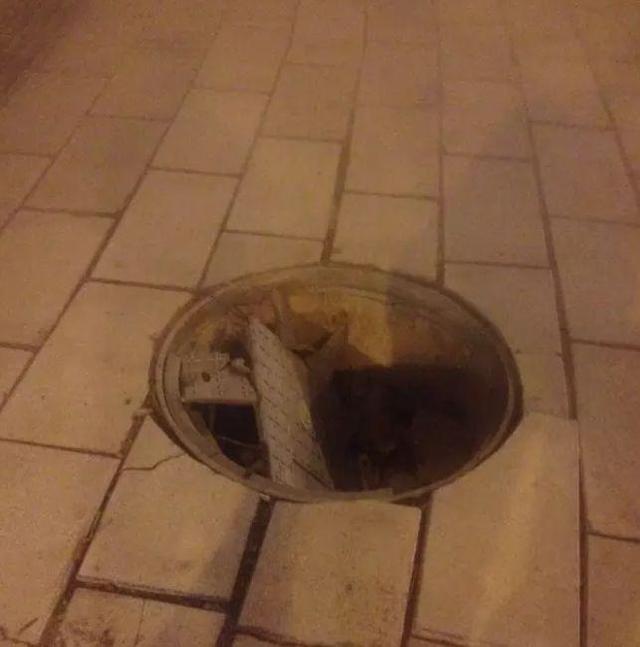貴州一漂亮女孩腿被卡在下水道縫隙！網(wǎng)友們卻說：都怪她太瘦……