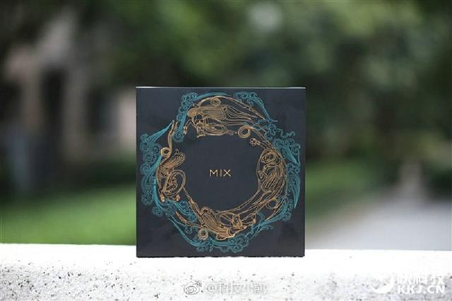 小米MIX 2S翡翠色圖賞，附美女穿搭指南