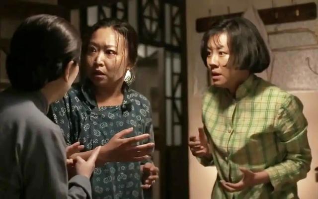明明都是演農(nóng)村婦女，把趙麗穎和這5位演員放在一起，高下立現(xiàn)