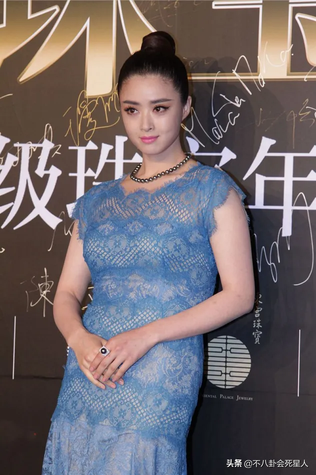 看臉絕美，身材卻干癟，排骨胸，五五分，這10位女星太可惜了