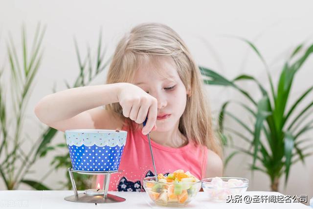 優(yōu)雅有詩(shī)意的女孩起名常用字大全名字大全