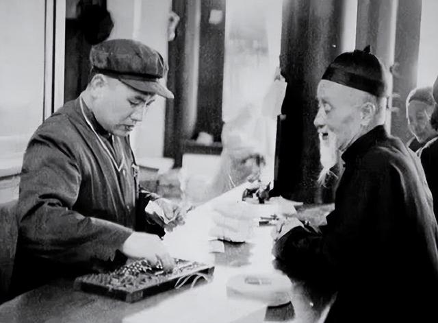 1953年貴州抓獲一美女土匪，被捕后無人敢處決，毛主席當(dāng)場釋放