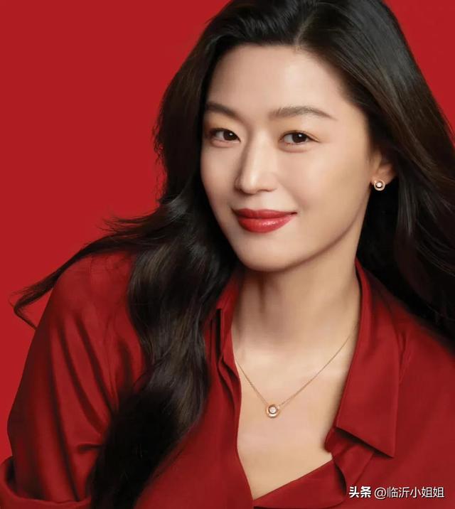 全智賢，優(yōu)雅知性的氣質美女，靚麗唯美的外形，太漂亮啦