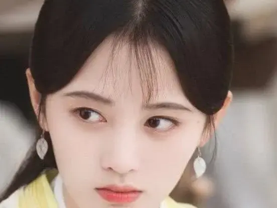 7位穿黃衣古裝最美女星，趙麗穎第4，鞠婧祎第5，第一美到窒息