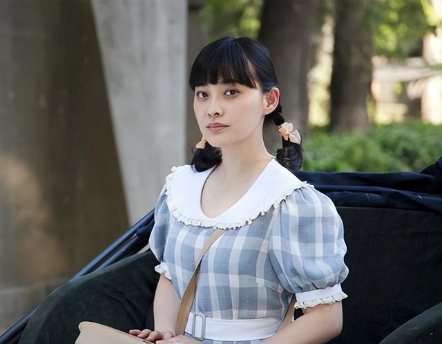 40多歲還能素顏演戲，我只服這3位中年女星，有皺紋卻美得真實(shí)