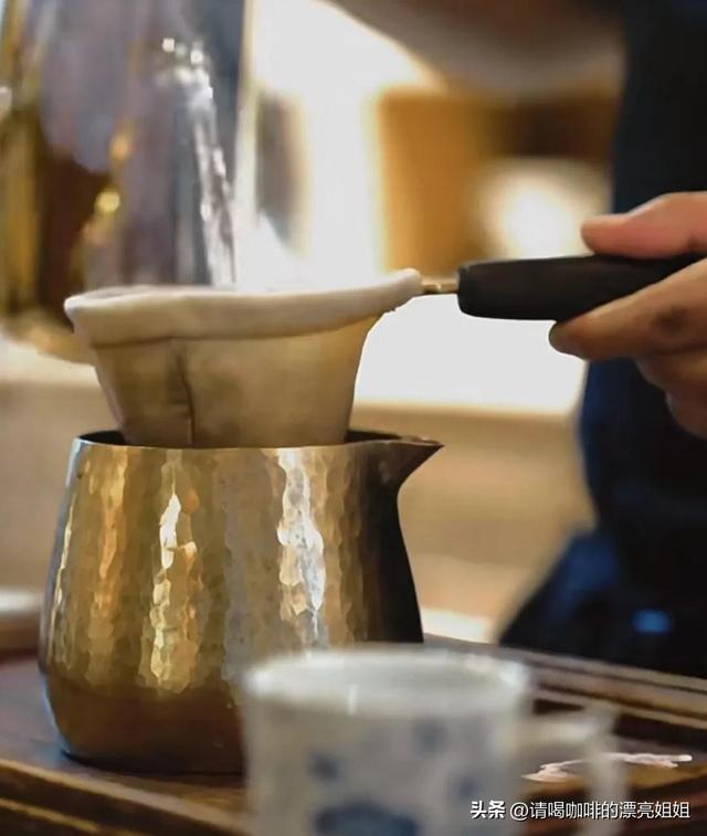 讓文人們喜歡的、并紛紛寫進(jìn)書里的“歐蕾咖啡”到底是什么？
