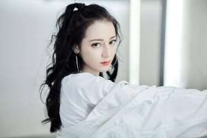 新疆女明星(看膩了錐子臉、水蛇腰？7位新疆美人，告訴你什么叫異域風(fēng)情)
