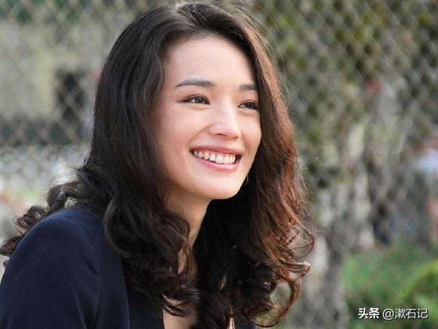 明明長(zhǎng)相普通，卻讓人欲罷不能，這5位“氣質(zhì)美女”個(gè)個(gè)一眼萬年