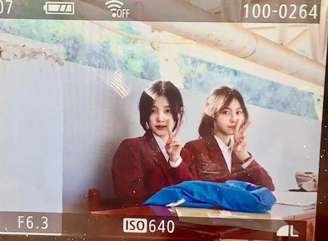 重慶八中美女?；ㄗ呒t，不禁聯(lián)想到王俊凱，網(wǎng)友：難道想當(dāng)明星？