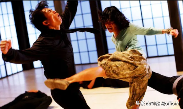 中國(guó)美女飛賊宋蓮萍，獨(dú)門(mén)輕功無(wú)人能敵，六米高臺(tái)一躍而下