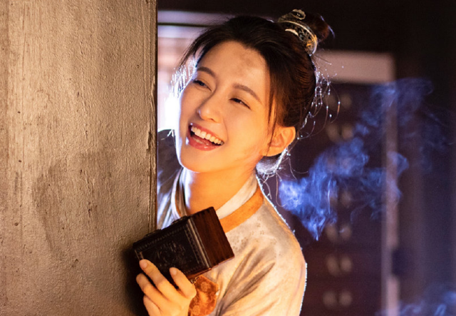 都說美女也不一定能駕馭古裝，看到喬欣換裝后的效果，我信了