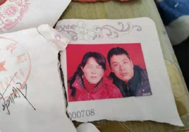 2019年，一位重男輕女的山東父親家暴10多年，中考前殺害15歲女兒