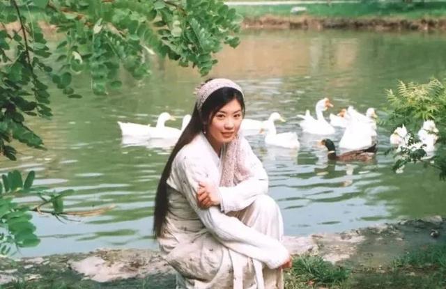 2022最受中國男性追捧的8位女星出爐：個(gè)個(gè)驚艷，最年輕的僅20歲