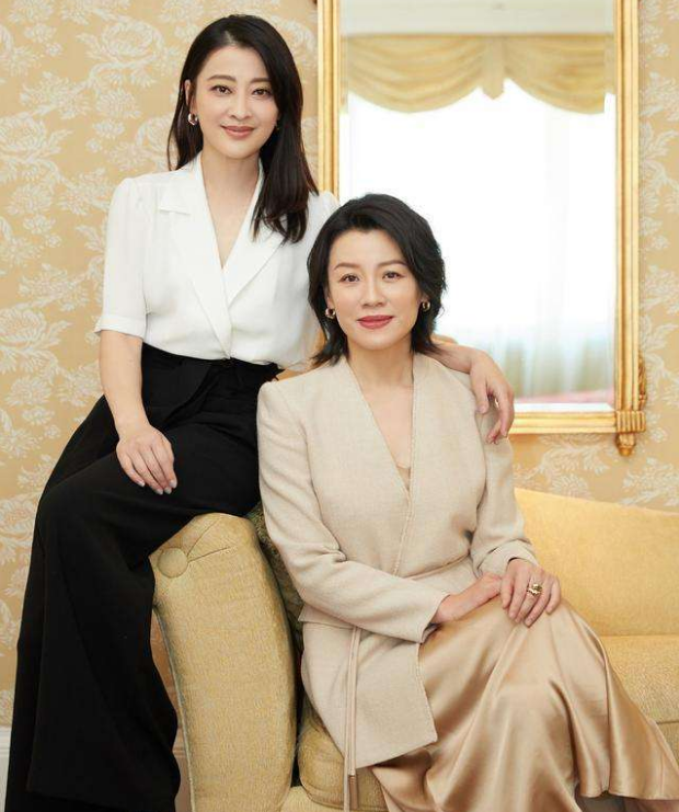 明明都是演農(nóng)村婦女，把趙麗穎和這5位演員放在一起，高下立現(xiàn)