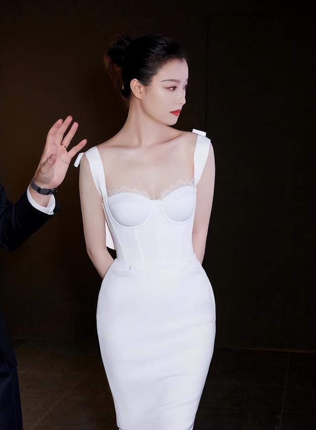 身材豐腴的8位女星，“白幼瘦”在她們面前，根本不值一提