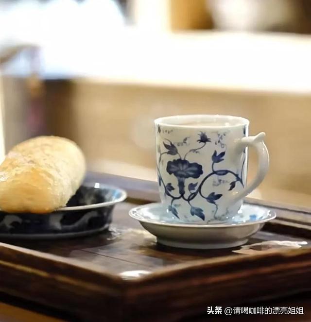 讓文人們喜歡的、并紛紛寫進(jìn)書里的“歐蕾咖啡”到底是什么？