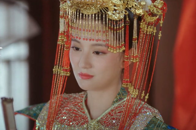 都說美女也不一定能駕馭古裝，看到喬欣換裝后的效果，我信了