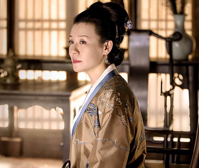 明明都是演農(nóng)村婦女，把趙麗穎和這5位演員放在一起，高下立現(xiàn)