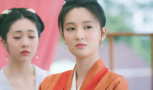 都說美女也不一定能駕馭古裝，看到喬欣換裝后的效果，我信了