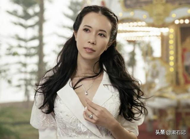 明明長(zhǎng)相普通，卻讓人欲罷不能，這5位“氣質(zhì)美女”個(gè)個(gè)一眼萬年