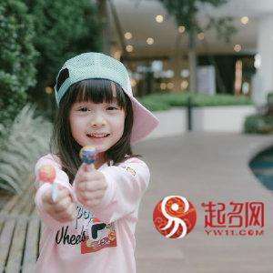 女生網(wǎng)名唯美小清新(32個(gè)清新雅致的女孩名字，每一個(gè)都如詩如畫)