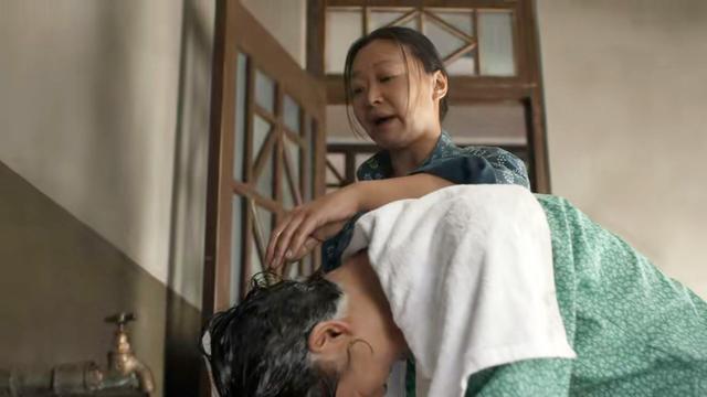 明明都是演農(nóng)村婦女，把趙麗穎和這5位演員放在一起，高下立現(xiàn)