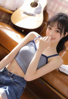 美女mm131(馬尾辮美女高挑身材青春美麗美女?；▽?xiě)真圖片)
