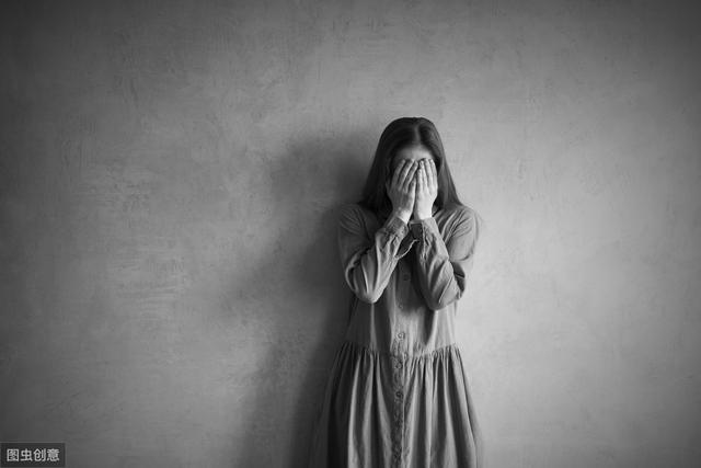 女孩遭前男友裸照威脅后吞藥自殺:只要有勇敢就能對(duì)抗苦難