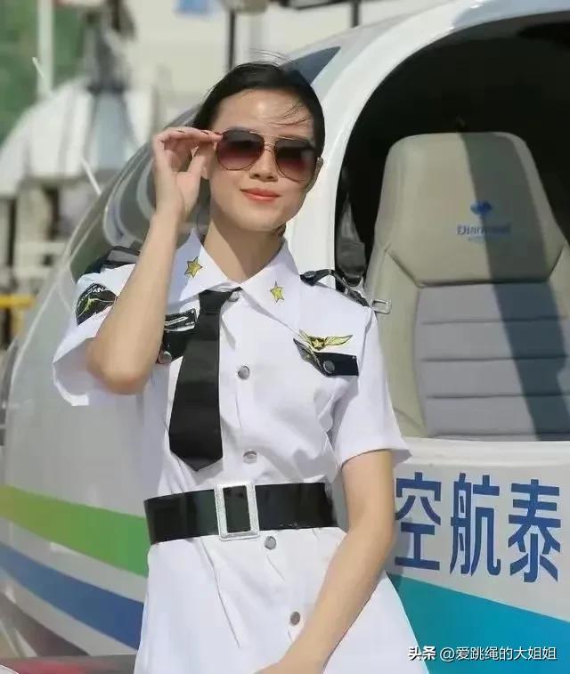 珠海航展上的美女模特，風(fēng)情萬(wàn)種