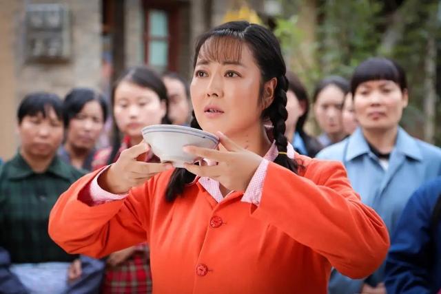 明明都是演農(nóng)村婦女，把趙麗穎和這5位演員放在一起，高下立現(xiàn)