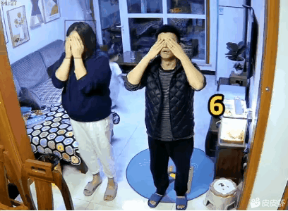 搞笑圖片（40）美女，你可千萬別撒手啊