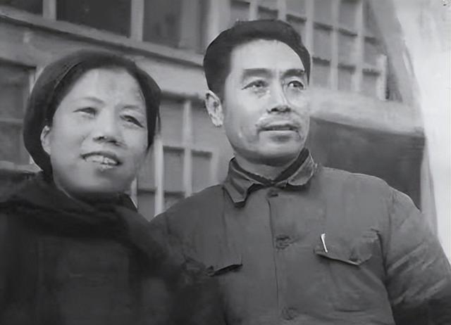 西方記者刁難：你見過世界最漂亮的女人嗎？周總理硬氣回應：見過