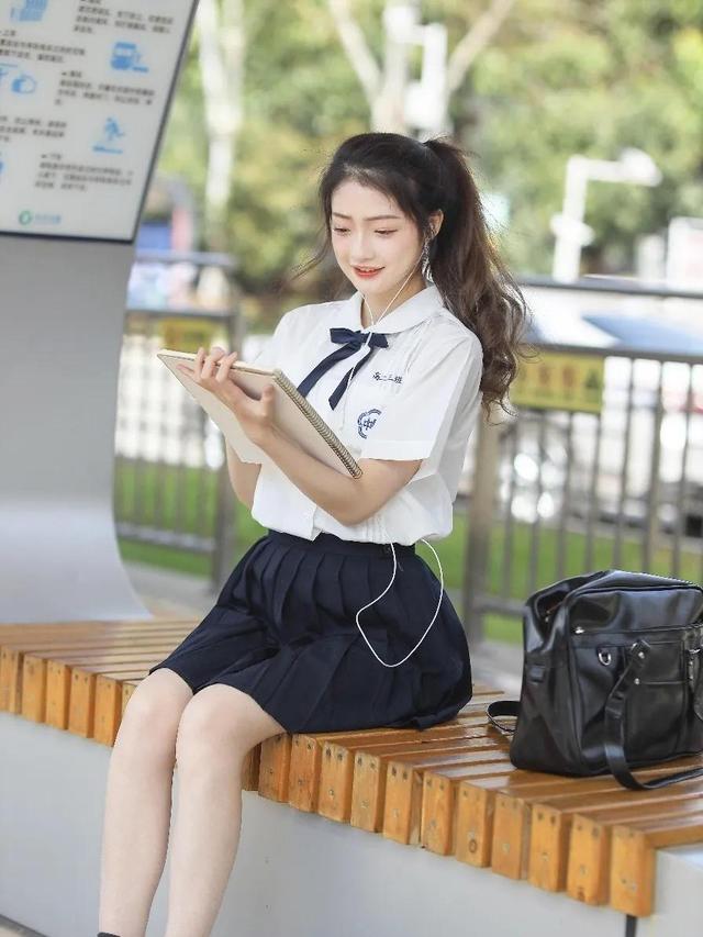 美好的不是女孩，而是18歲 (校花合集)