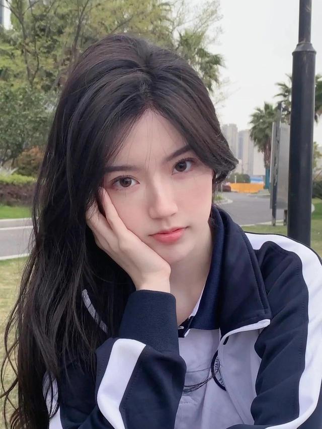 美好的不是女孩，而是18歲 (?；ê霞?