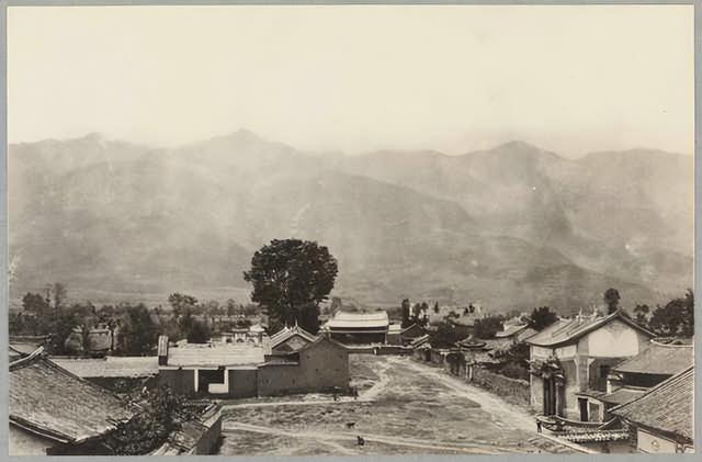 1953年貴州抓獲一美女土匪，被捕后無人敢處決，毛主席當(dāng)場釋放