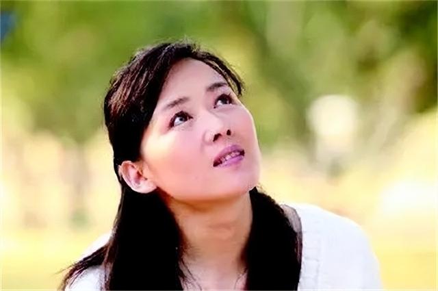 李琳：被前夫一巴掌扇到離婚！二婚嫁世界冠軍，如今生活幸福滋潤