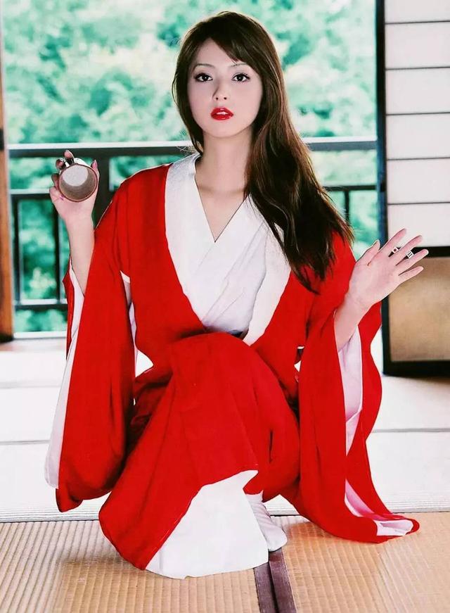 日本最美的九位女星，看看有你的女神嗎？