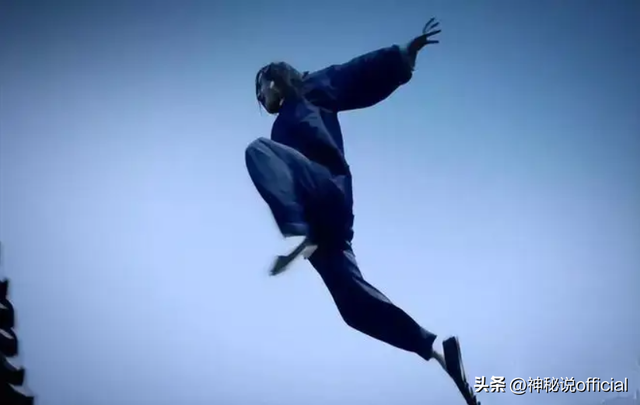 中國(guó)美女飛賊宋蓮萍，獨(dú)門(mén)輕功無(wú)人能敵，六米高臺(tái)一躍而下