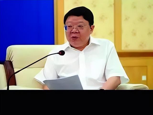 “掃黑局長”文強覆滅記:強奸女學(xué)生,玩弄女星,霸占警花十余年