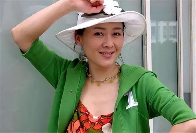 李琳：被前夫一巴掌扇到離婚！二婚嫁世界冠軍，如今生活幸福滋潤