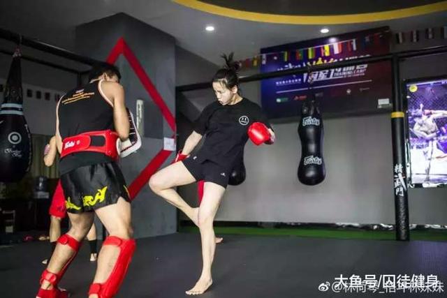 “籠子里的林妹妹”溫州格斗女孩被評為世界上最能打的女人之一