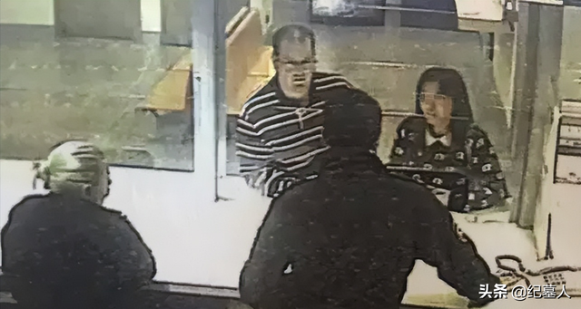 美女留學(xué)生被姨夫侵犯，被捅30多刀拋尸野外，U盤記錄侵犯全過程