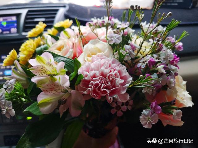 新疆旅游，到回族美女家做客，眼界大開，簡直是女人夢想的天堂