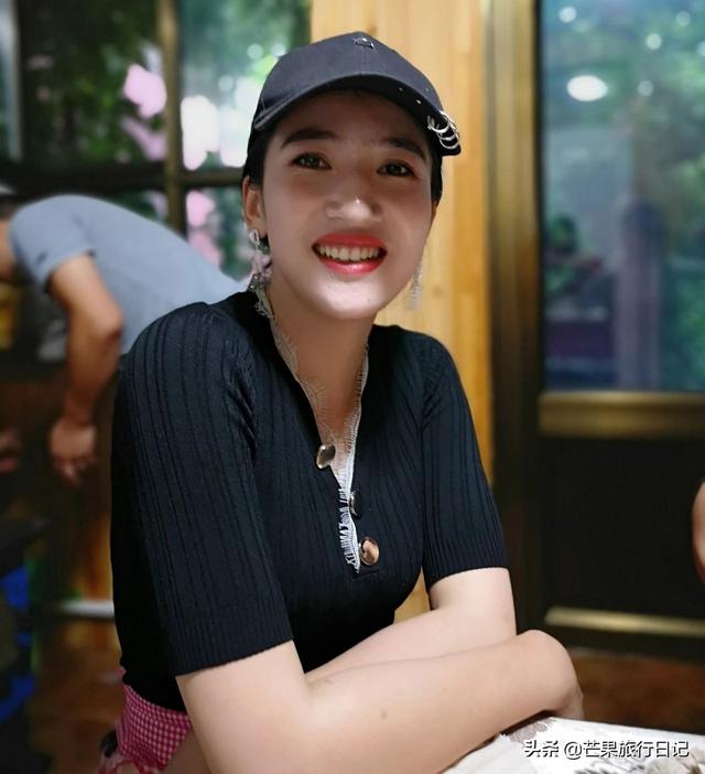 新疆旅游，到回族美女家做客，眼界大開，簡直是女人夢想的天堂