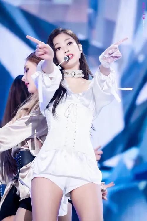 韓國走性感路線的美女，這身材也太好了吧