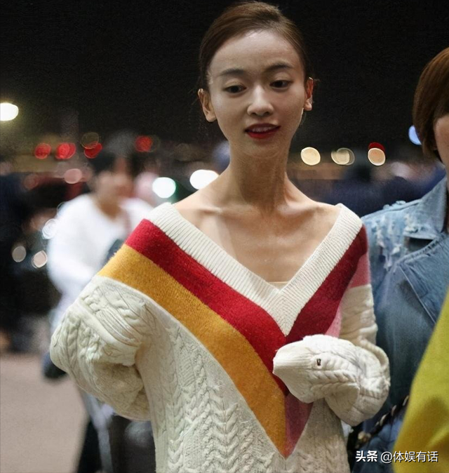 許晴的臀、舒淇的唇、李小冉的胸，這些中年女星性感起來能迷死人